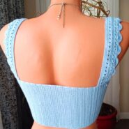Plaj Modasında Fark Yarat: Mavi Bikini Üstü